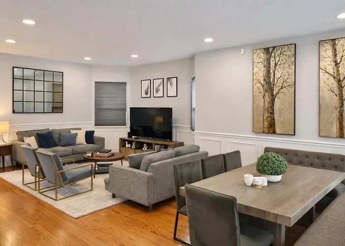 Spacious 5-bedroom Retreat In *