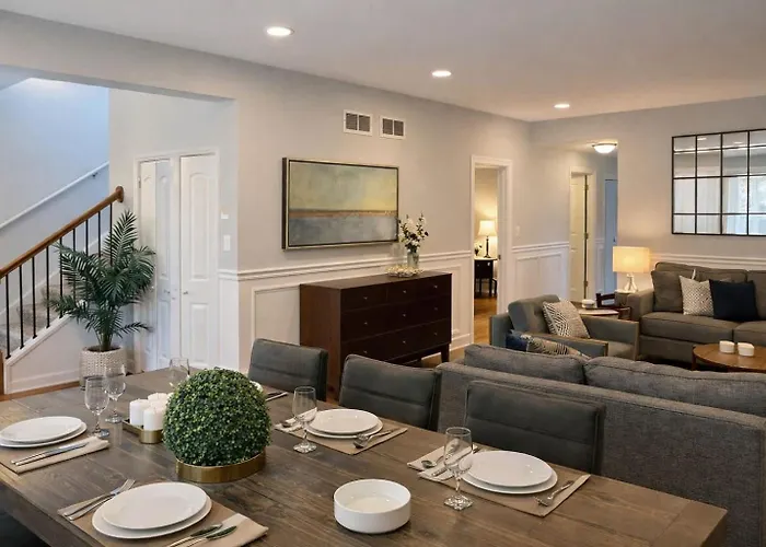 Spacious 5-bedroom Retreat In Ferienhaus Forest Park