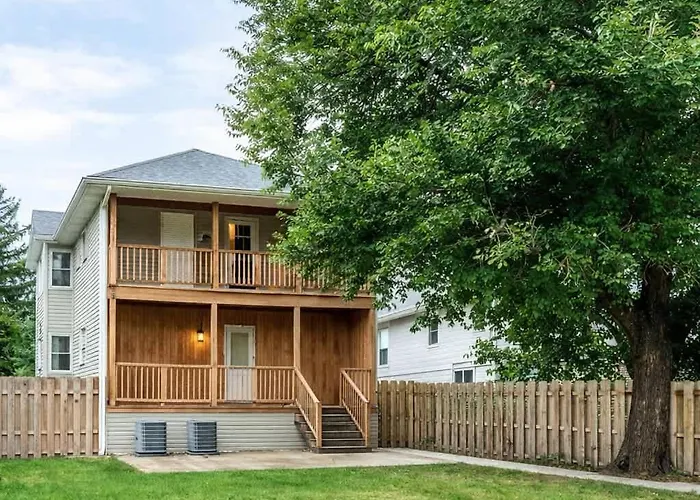 Ferienhaus Spacious 5-bedroom Retreat In *
