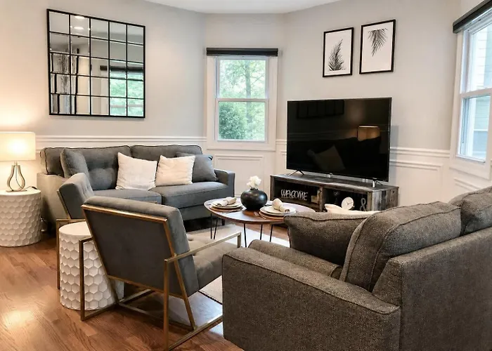 Ferienhaus Spacious 5-bedroom Retreat In *